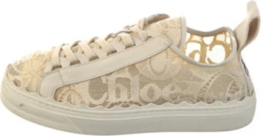 Chloé