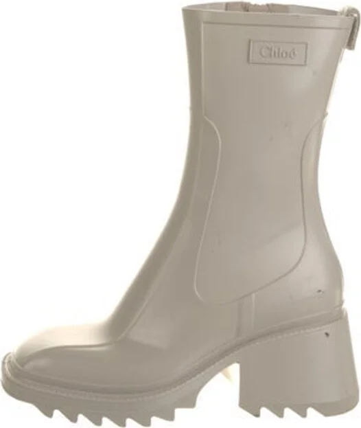 Chloé