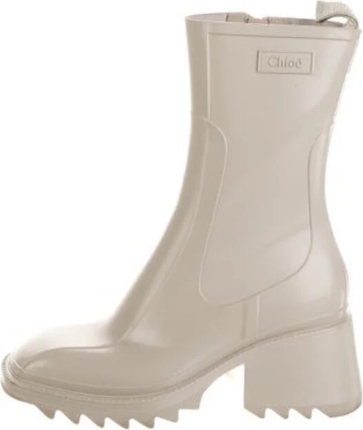 Chloé