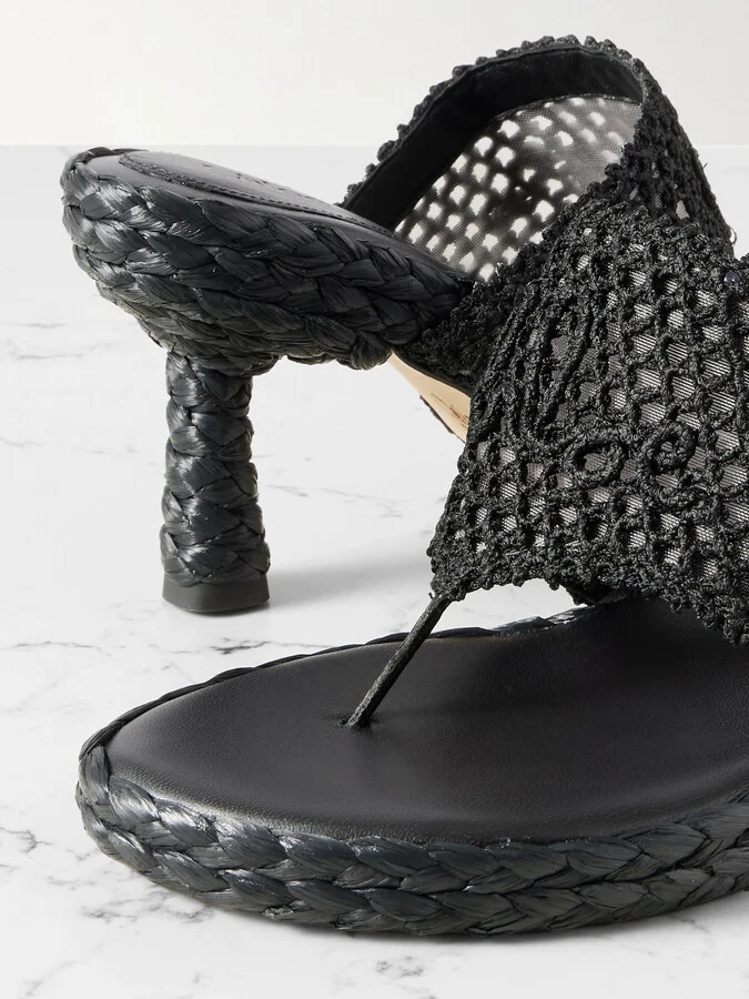 Chloé - Isla Crocheted Raffia Mules - Black - Image 4