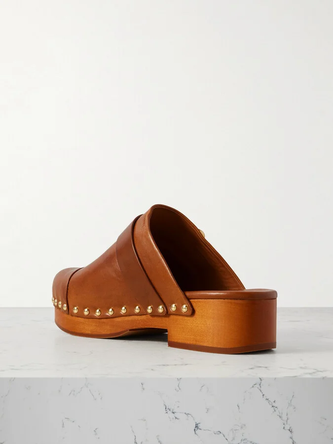 Chloé - Jeannette Embellished Leather Clogs - Brown - Image 3