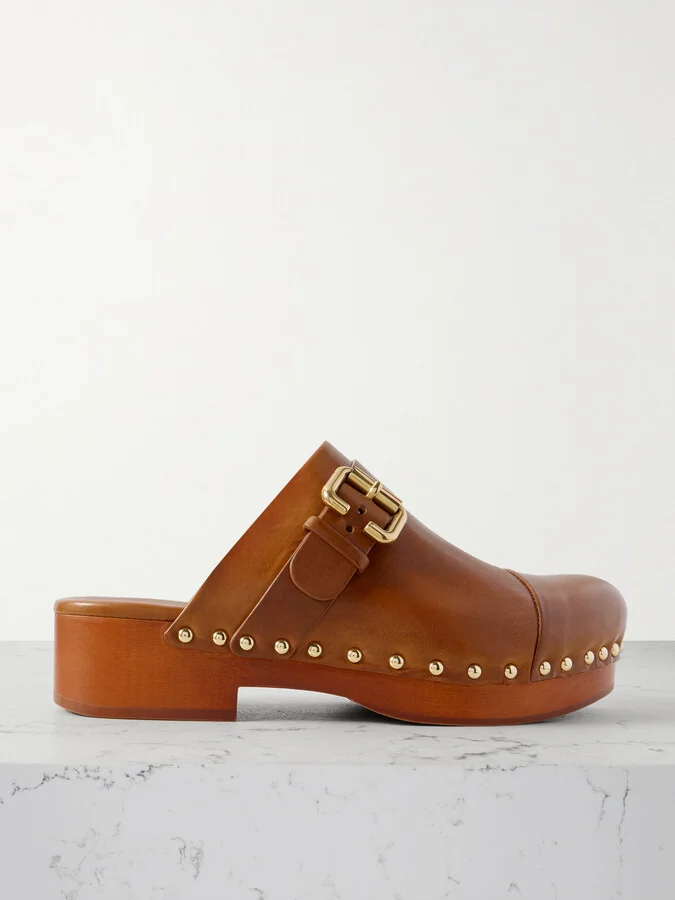 Chloé - Jeannette Embellished Leather Clogs - Brown