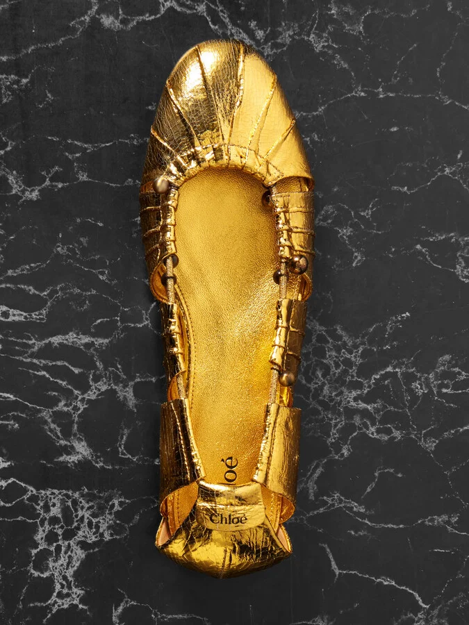 Chloé - Luna Cutout Embellished Gathered Metallic Leather Ballet Flats - Gold - Image 5
