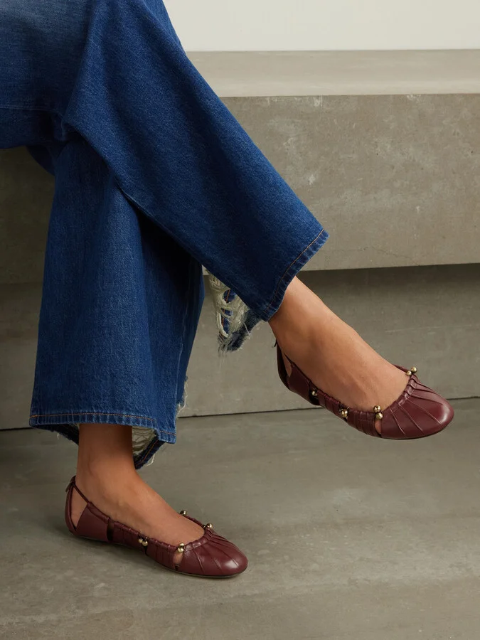 Chloé - Luna Cutout Leather Ballet Flats - Burgundy - Image 2