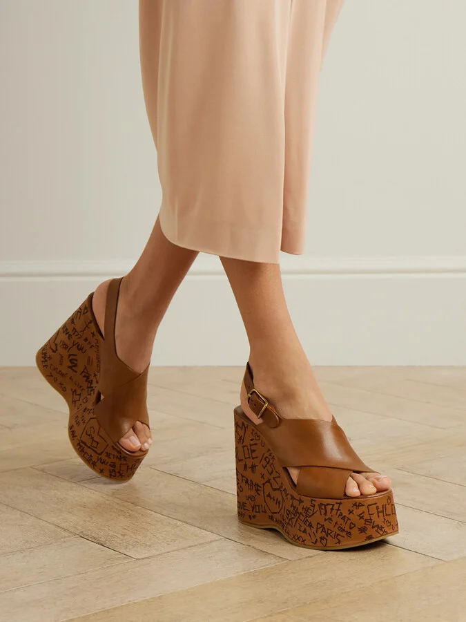 Chloé - Maxime Leather Platform Wedge Sandals - Brown - Image 2