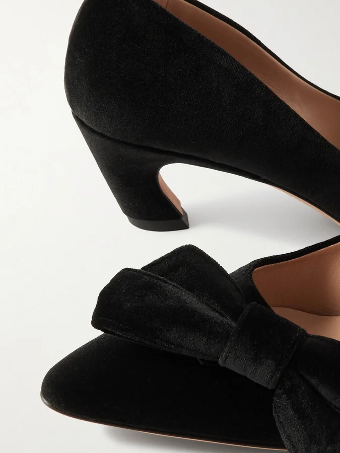 Chloé - Oli Bow-detailed Velvet Pumps - Black - Image 4