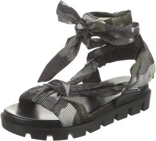 Christian Louboutin - Image 2