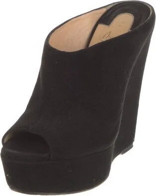 Christian Louboutin - Image 2