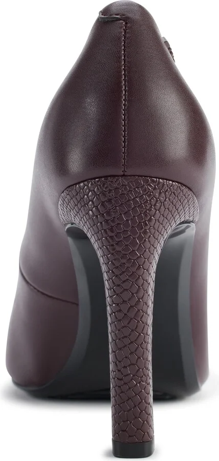 Chrystie Pointed Toe Pump - Image 5