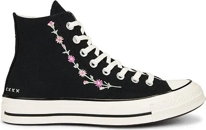 Chuck 70 Embroidered Flowers Sneaker