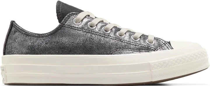 Chuck Taylor® All Star® 70 Metallic Platform Oxford Sneaker - Image 2