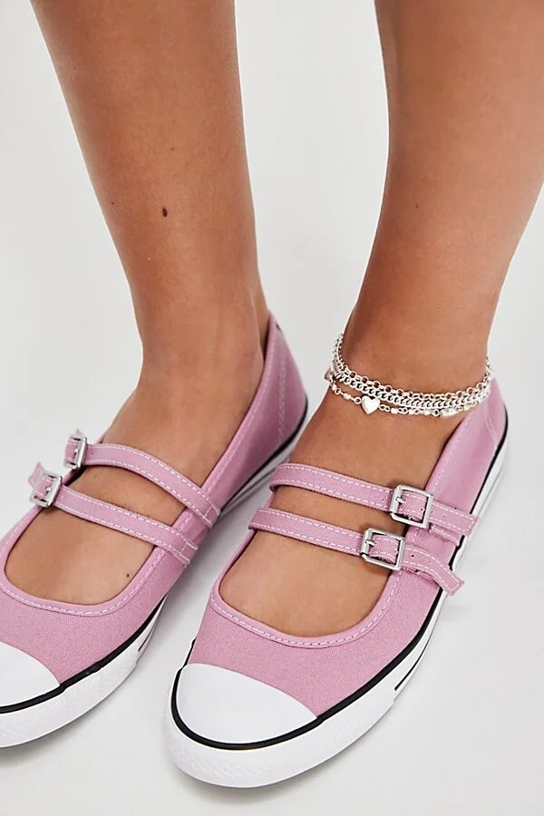 Cliffside Rose/white/black