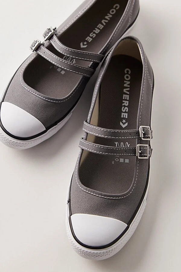Chuck Taylor All Star Dainty Mary Jane Slip-Ons