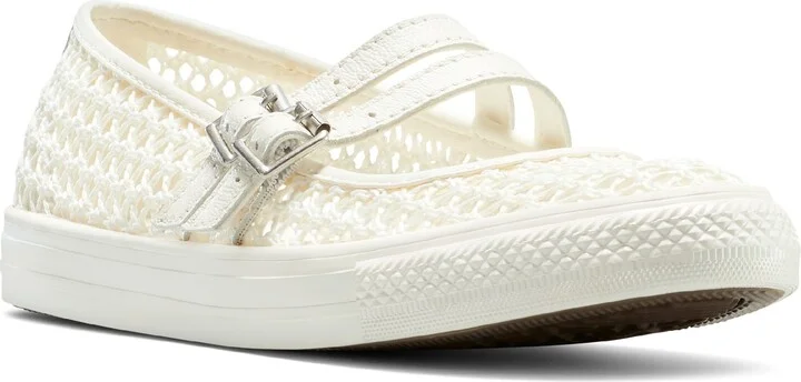 Chuck Taylor All Star Dainty Mary Jane Sneaker