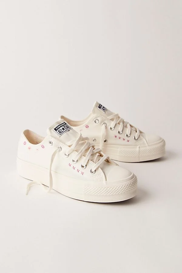 Chuck Taylor All Star Lift Floral Embroidered Sneakers - Image 2