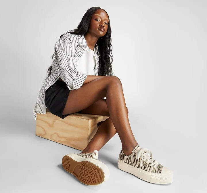 Chuck Taylor® All Star® Lift Oxford Sneaker - Image 7