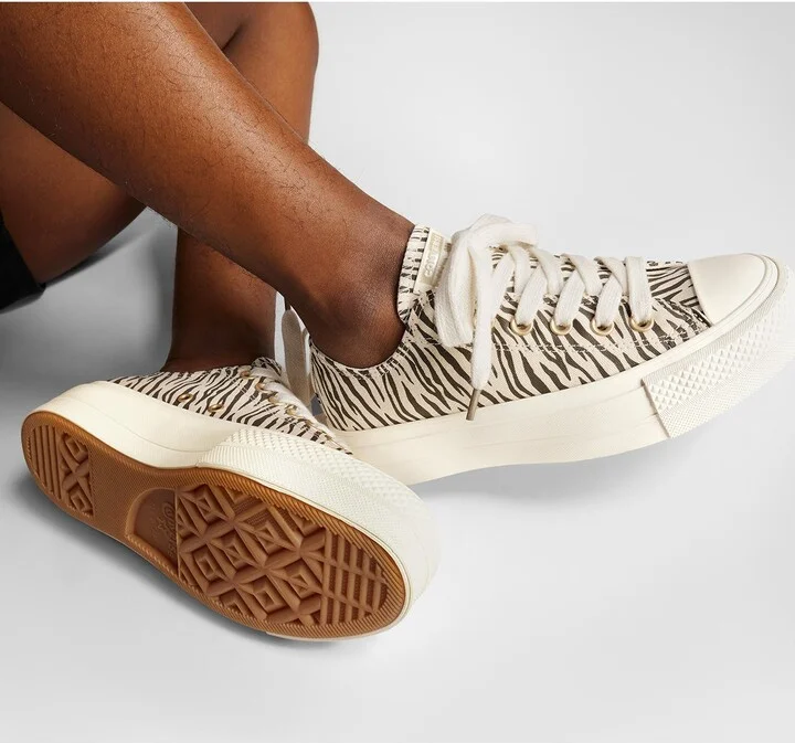 Chuck Taylor® All Star® Lift Oxford Sneaker - Image 9