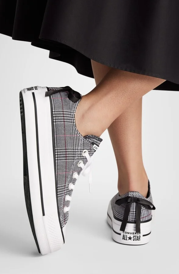 Chuck Taylor All Star Lift Plaid Low Top Platform Sneaker - Image 2