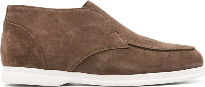 Chukka round-toe suede loafers