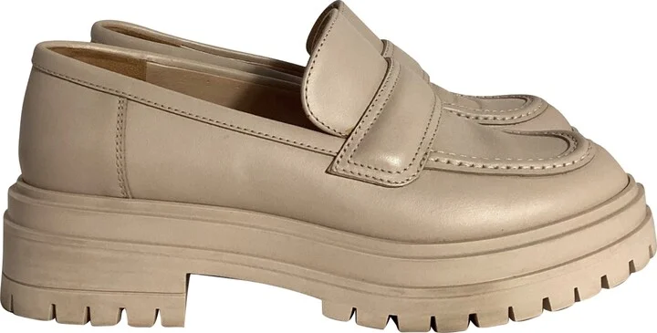 Chunky Loafers in Nude Leather