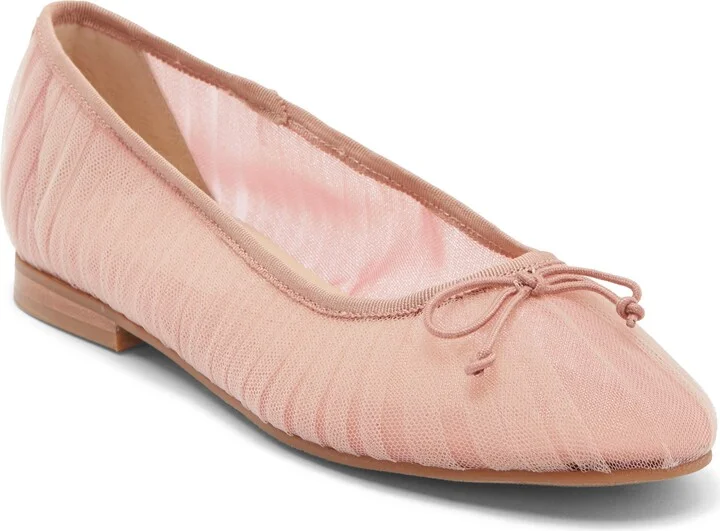 BLUSH TULLE