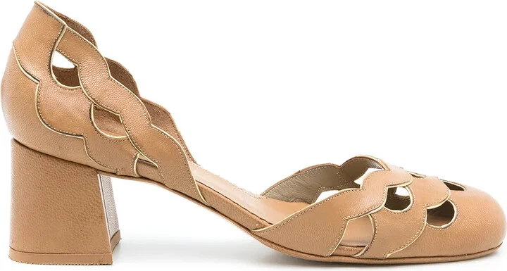 Circus leather pumps