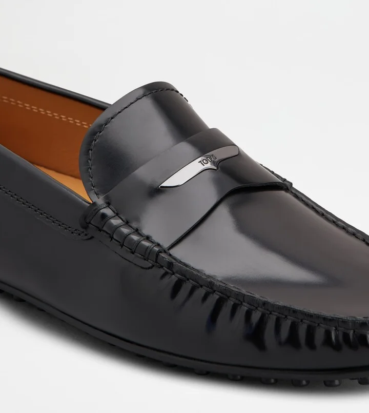 City Gommino Driving Shoes in Leather - Image 6