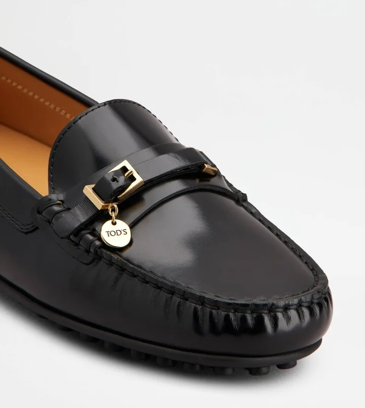 City Gommino Driving Shoes in Leather - Image 6