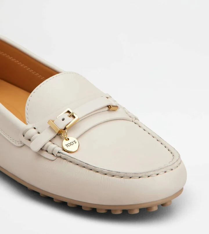 City Gommino Driving Shoes in Leather - Image 6