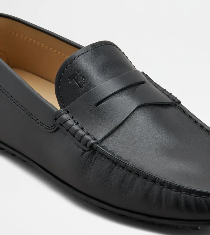 City Gommino Driving Shoes in Leather - Image 6