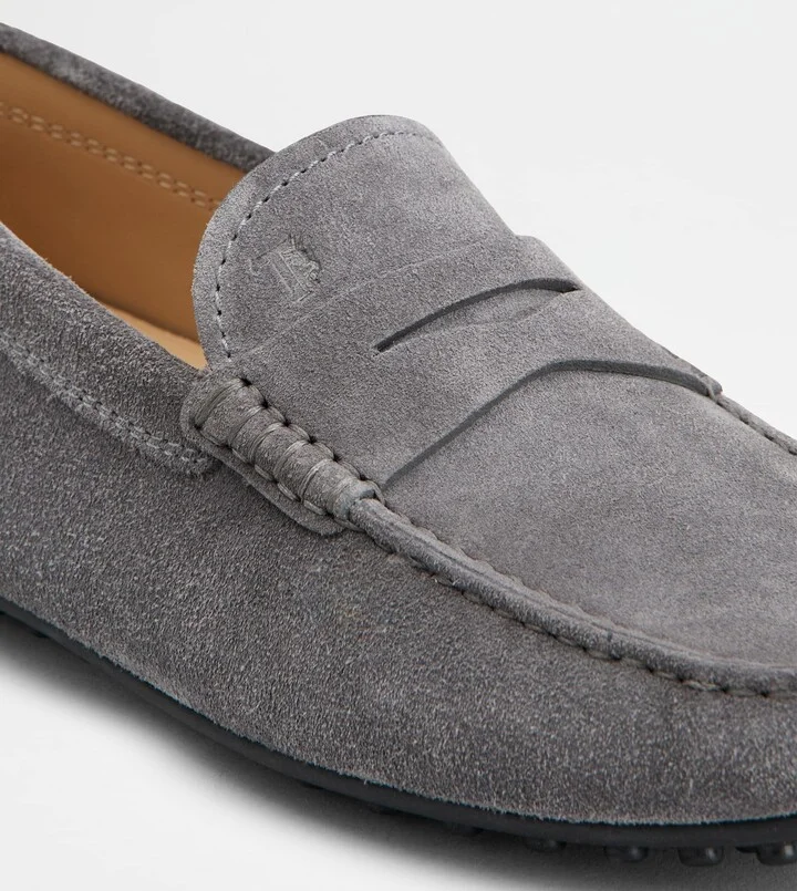 City Gommino Driving Shoes in Suede - Image 6