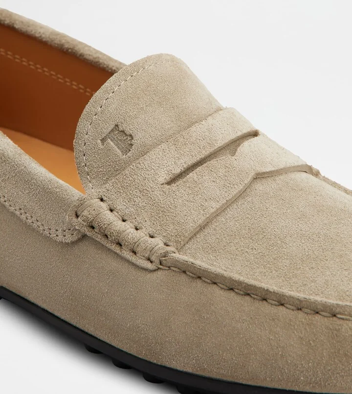 City Gommino Driving Shoes in Suede - Image 6