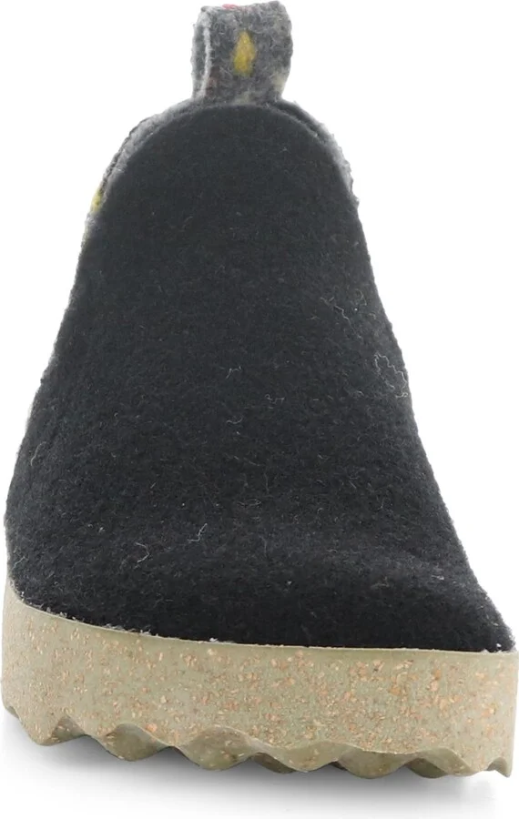 City Slip-On Sneaker - Image 4