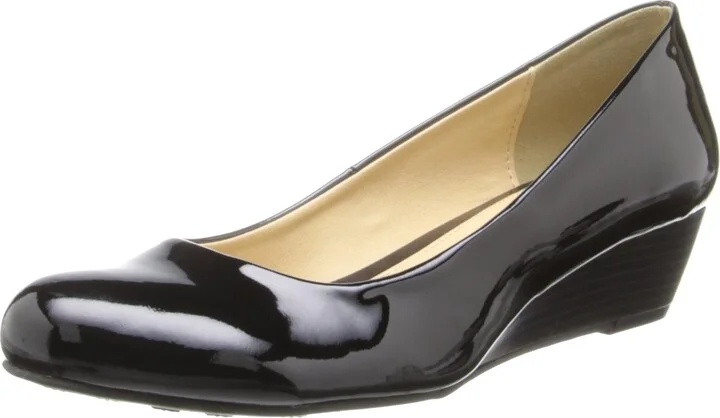 CL by Chinese Laundry Women's Marcie Wedge Pump