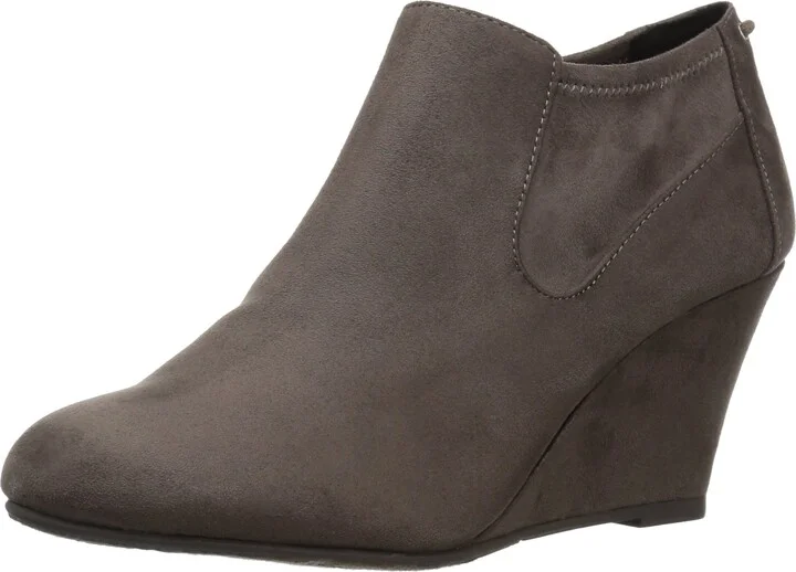 CL by Chinese Laundry Women's Viva Ankle Bootie