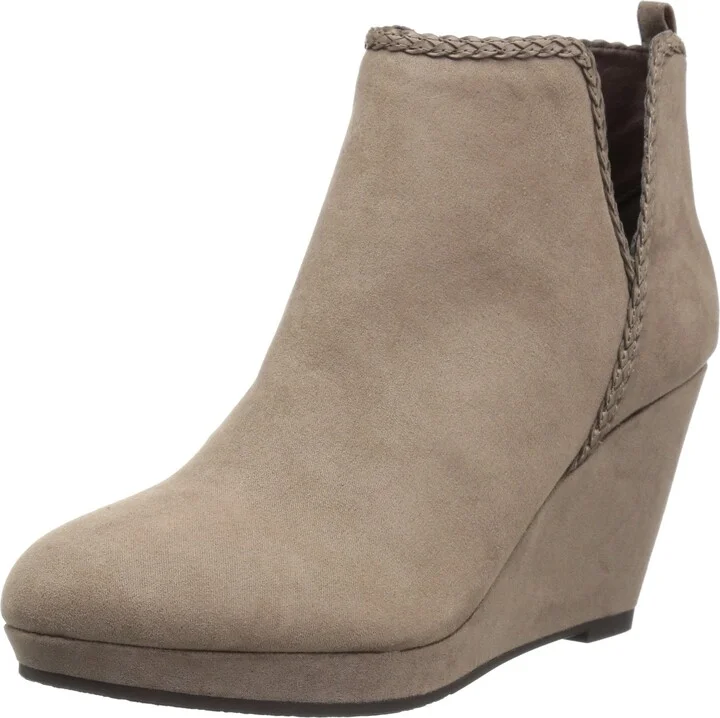 CL by Chinese Laundry Women's Volcano Ankle Bootie