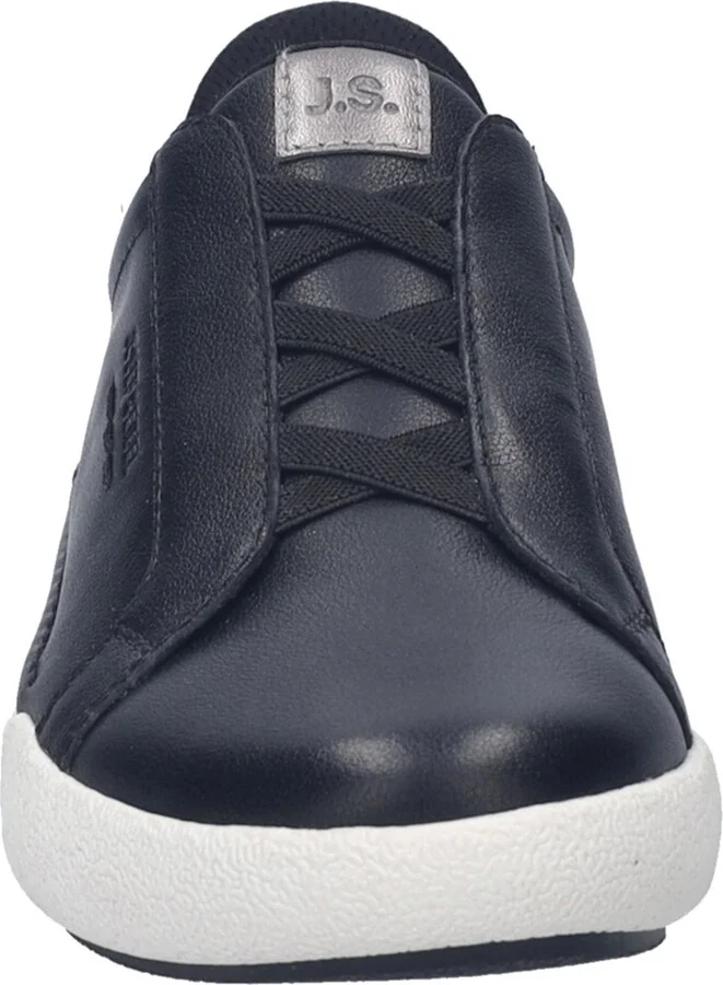 Claire 33 Sneaker - Image 3