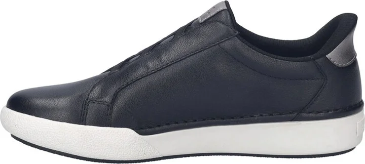 Claire 33 Sneaker - Image 6
