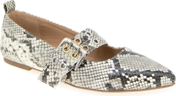 Clarice Mary Jane Flat