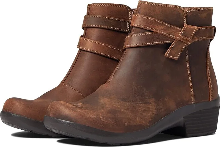 Clarks Angie Spice Women's Boots Dark Tan Leather : 6 B - Medium