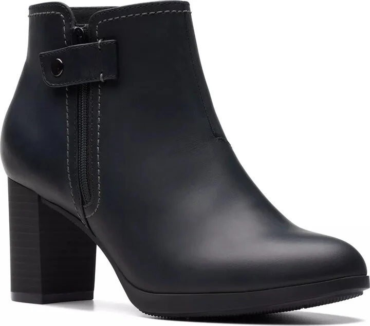 Clarks Bayla Glow Bootie