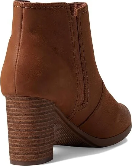 Clarks Bayla Glow Women's Boots Tan Nubuck : 10 D - Wide, Suede - Image 4