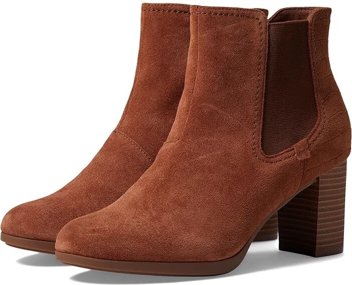 Clarks Bayla Rose Women's Boots Tan Suede : 8 B - Medium, Rubber/Suede/Textile