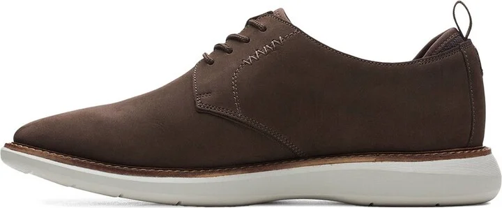 Clarks Brantin Low Nubuck Shoe - Image 2