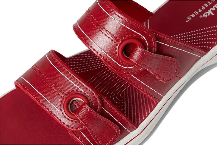 Clarks Breeze Maye Women's Sandals Cherry Synthetic : 7 B - Medium - Image 7