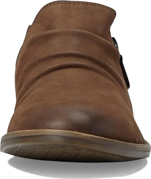 Clarks Camzin Pace Women's Flat Shoes Taupe Nubuck : 8.5 B - Medium - Image 5