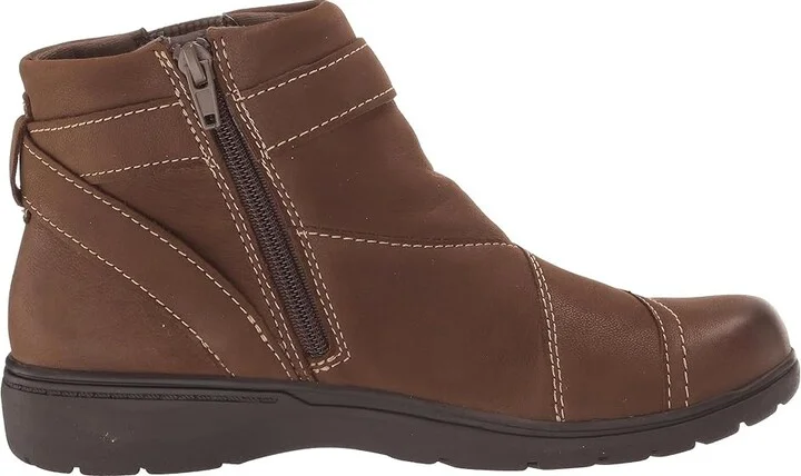 Clarks Carleigh Dalia Women's Boots Taupe Nubuck : 6 B - Medium, Leather - Image 5