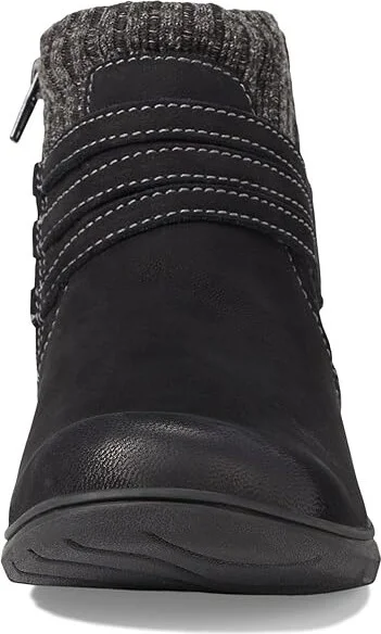 Clarks Carleigh Lane Women's Boots Black Nubuck : 6 B - Medium, Leather/Rubber/Textile - Image 2