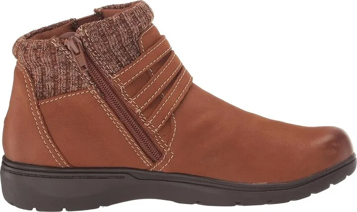 Clarks Carleigh Lane Women's Boots Dark Tan Nubuck : 6.5 B - Medium, Leather/Rubber/Textile - Image 5