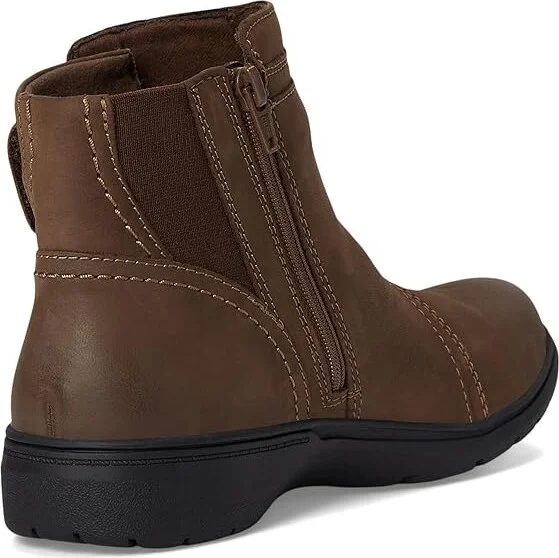 Clarks Carleigh Style Women's Boots Mushroom Nubuck : 5 B - Medium, Leather/Rubber - Image 4